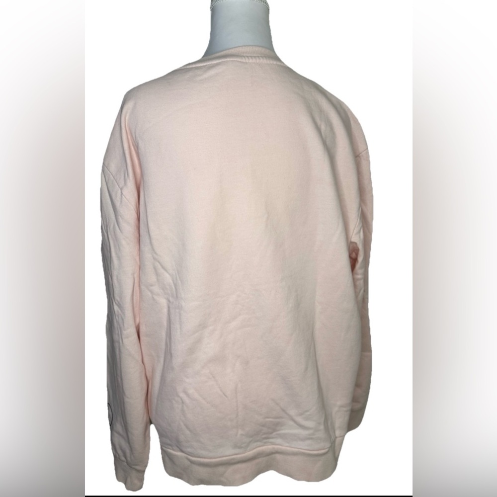 💕Balance Collection Cream Heart Detail Sweatshirt - Picture 2 of 6